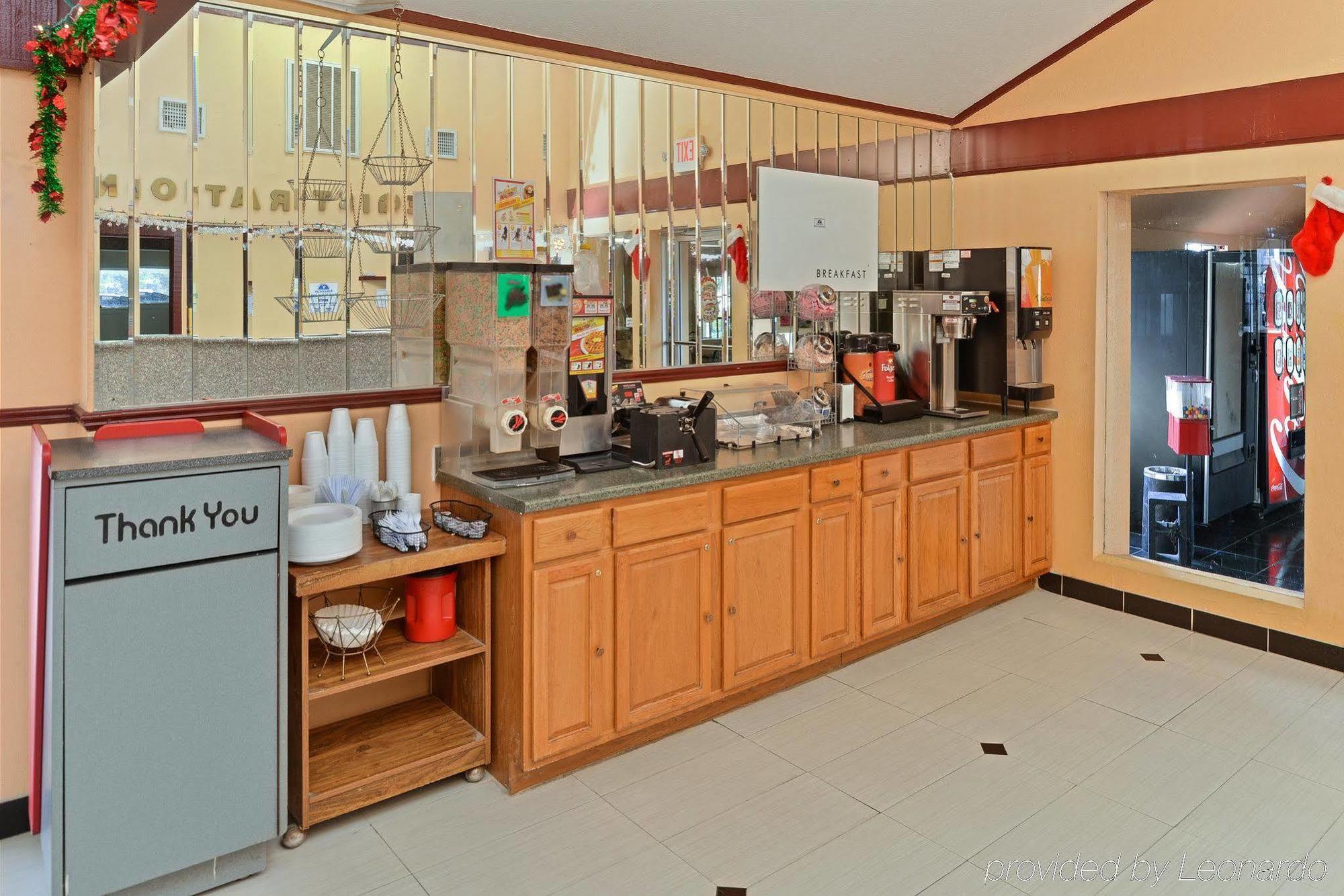 Americas Best Value Inn Conroe Esterno foto