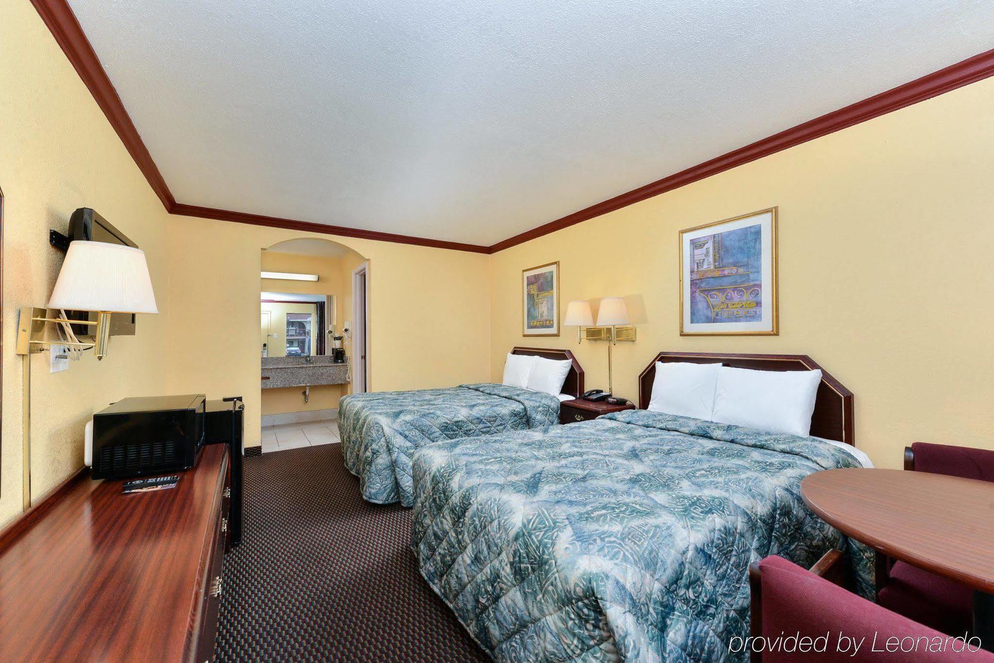 Americas Best Value Inn Conroe Esterno foto